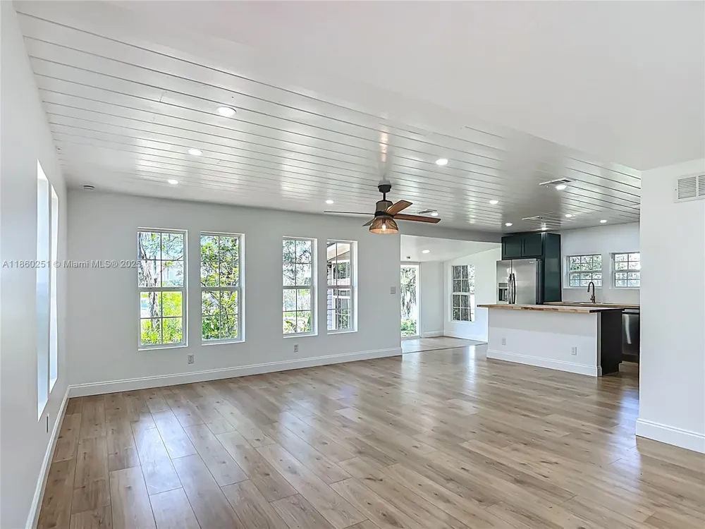 8781 S LAKESHORE DR FLORAL CITY Other City - In The State Of Florida, FL 34436
