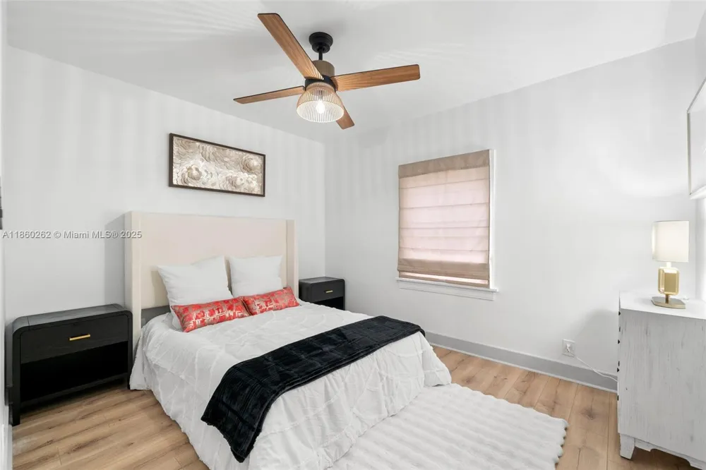 4536 1ST AVENUE N St Petersburg, FL 33713