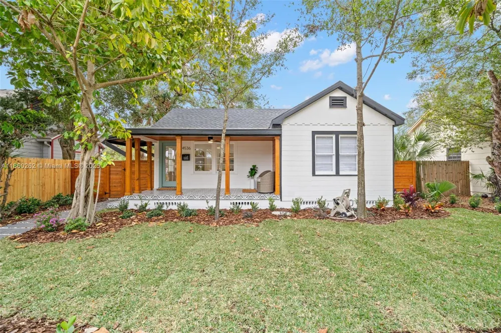 4536 1ST AVENUE N St Petersburg, FL 33713