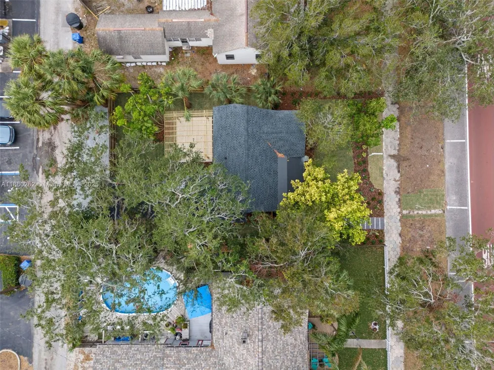 4536 1ST AVENUE N St Petersburg, FL 33713