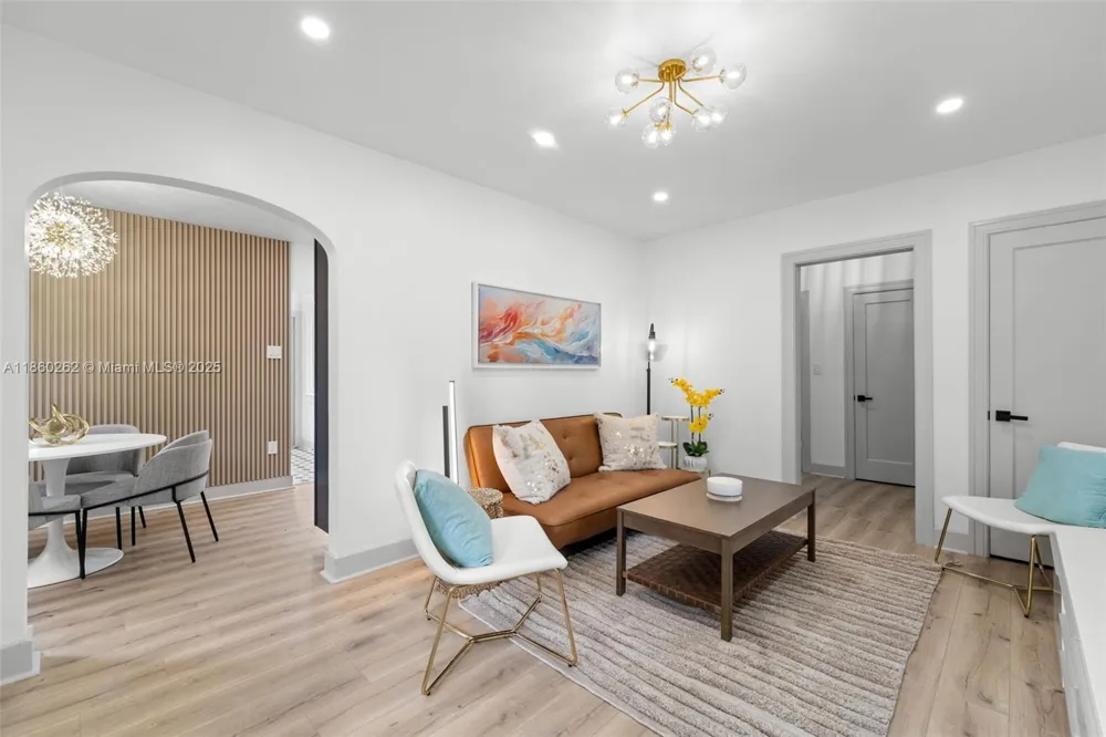 4536 1ST AVENUE N St Petersburg, FL 33713