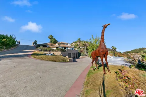 23000 Saddle Peak Road