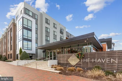 145 RIVERHAVEN DRIVE #358