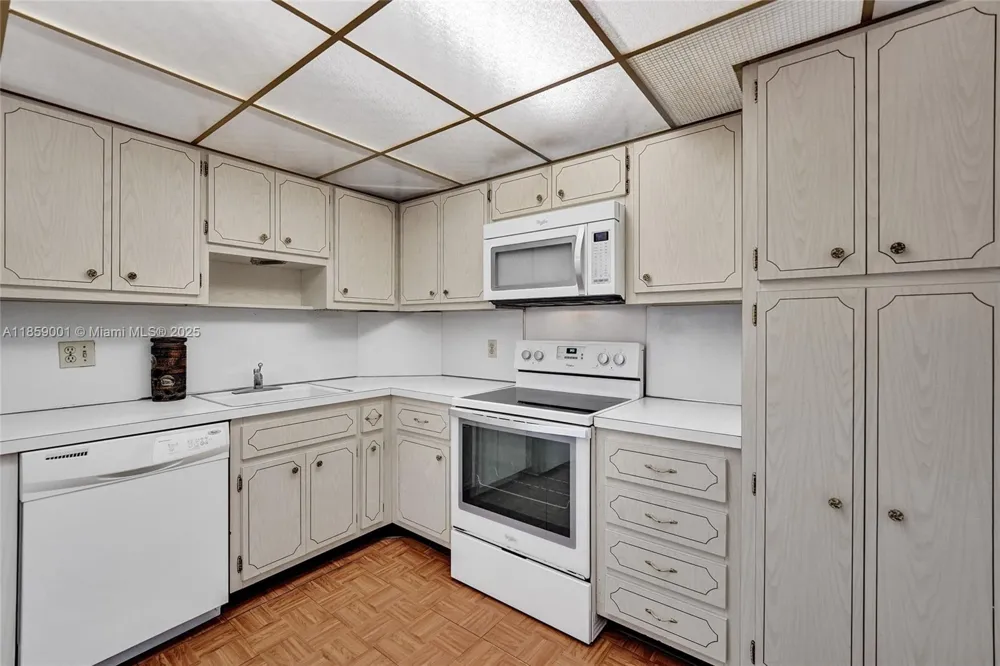 1965 S Ocean Dr #7K Hallandale Beach, FL 33009