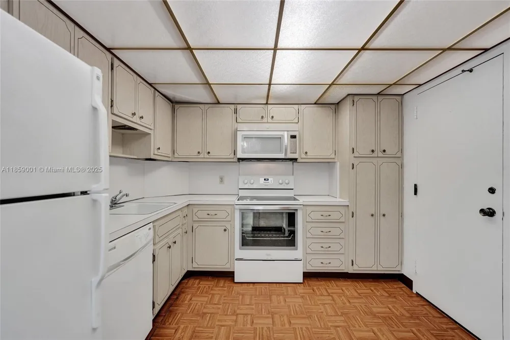 1965 S Ocean Dr #7K Hallandale Beach, FL 33009