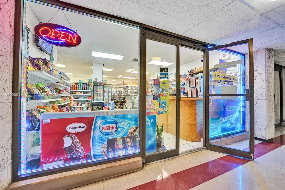 1965 S Ocean Dr #7K Hallandale Beach, FL 33009