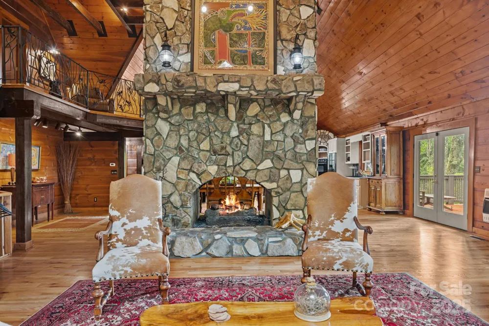 670 Barber Road Zirconia, NC 28790