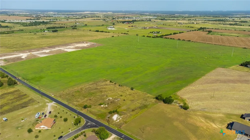 1499 County Road 311 Jarrell, TX 76537