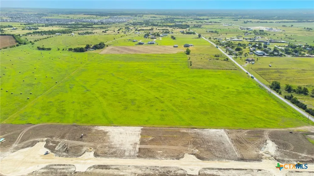 1499 County Road 311 Jarrell, TX 76537