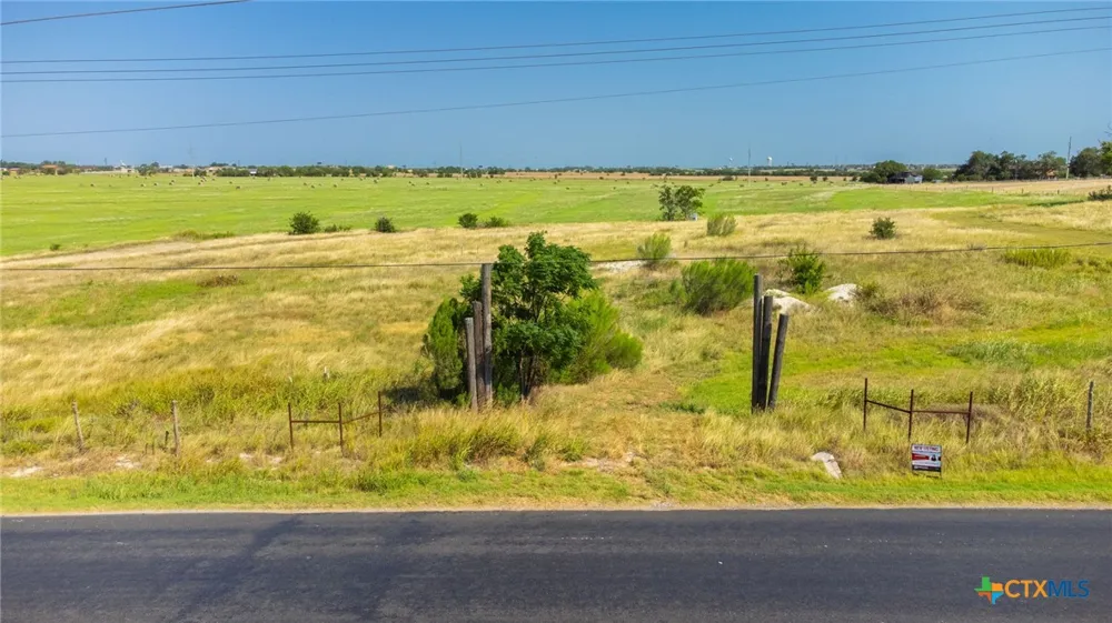 1499 County Road 311 Jarrell, TX 76537