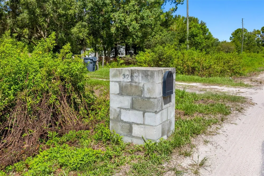 3207 CYPRESS TRAILS DRIVE Polk City, FL 33868