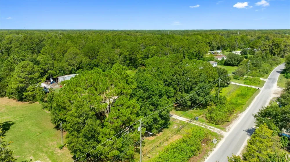 3207 CYPRESS TRAILS DRIVE Polk City, FL 33868