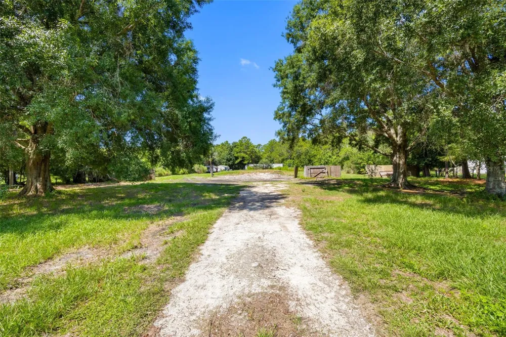 3207 CYPRESS TRAILS DRIVE Polk City, FL 33868