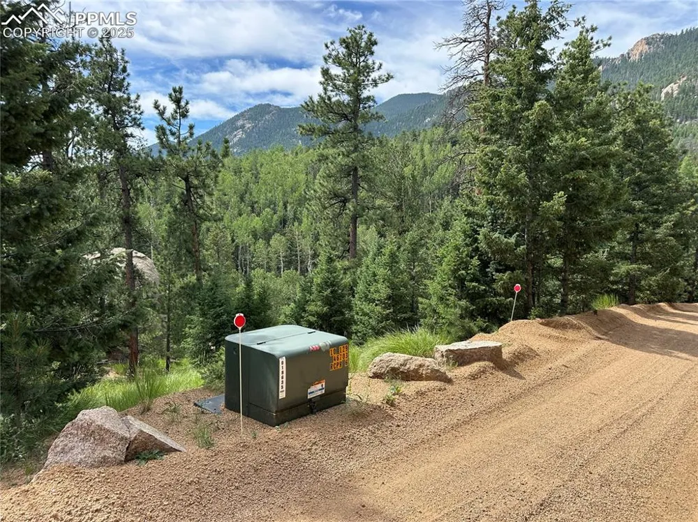 116 Happy Valley Road Manitou Springs, CO 80829