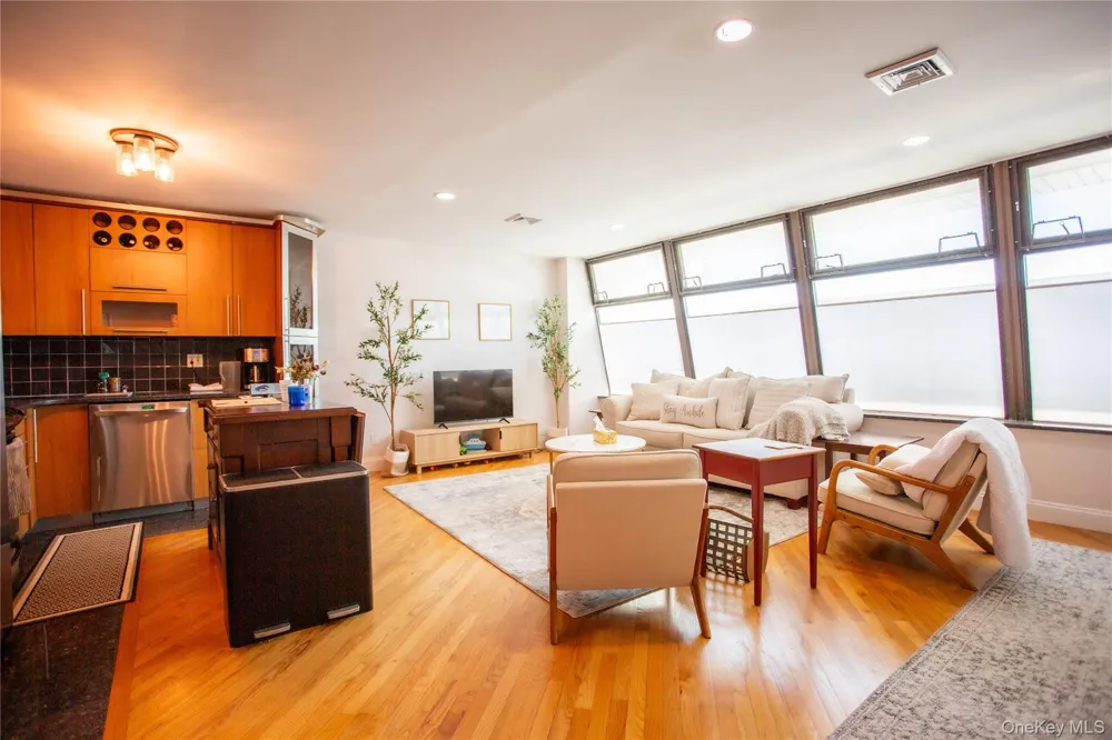 521 W Broadway #B Long Beach, NY 11561