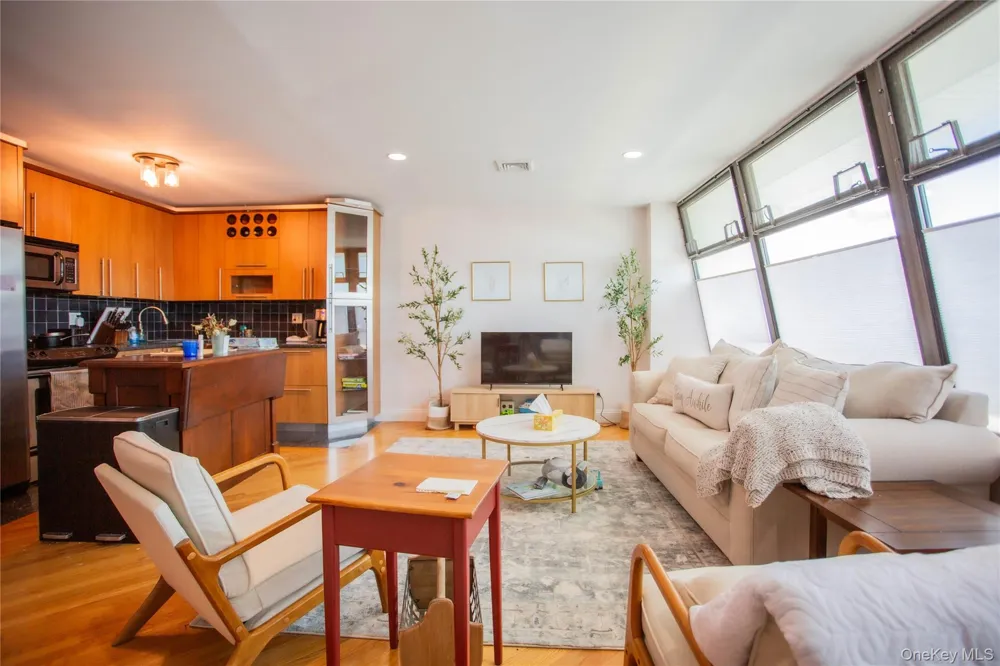 521 W Broadway #B Long Beach, NY 11561