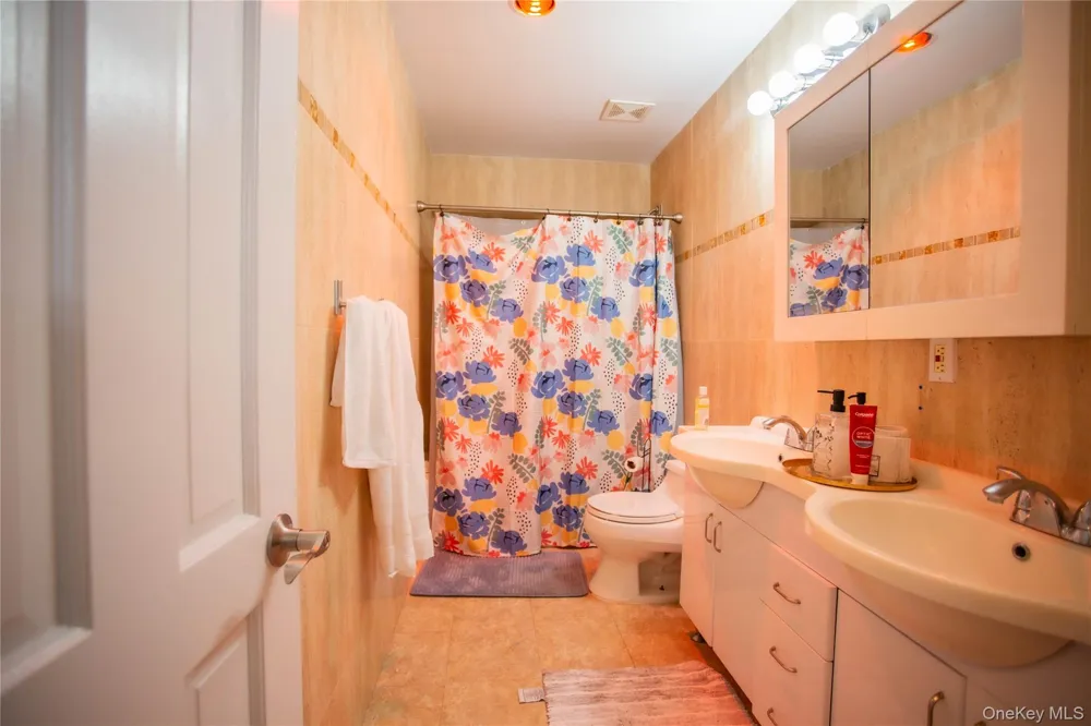 521 W Broadway #B Long Beach, NY 11561