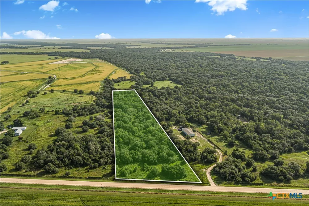 CR 394 El Campo, TX 77437