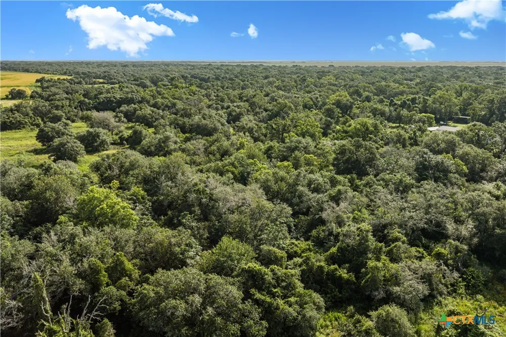 CR 394 El Campo, TX 77437