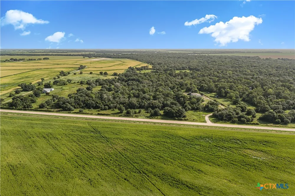 CR 394 El Campo, TX 77437