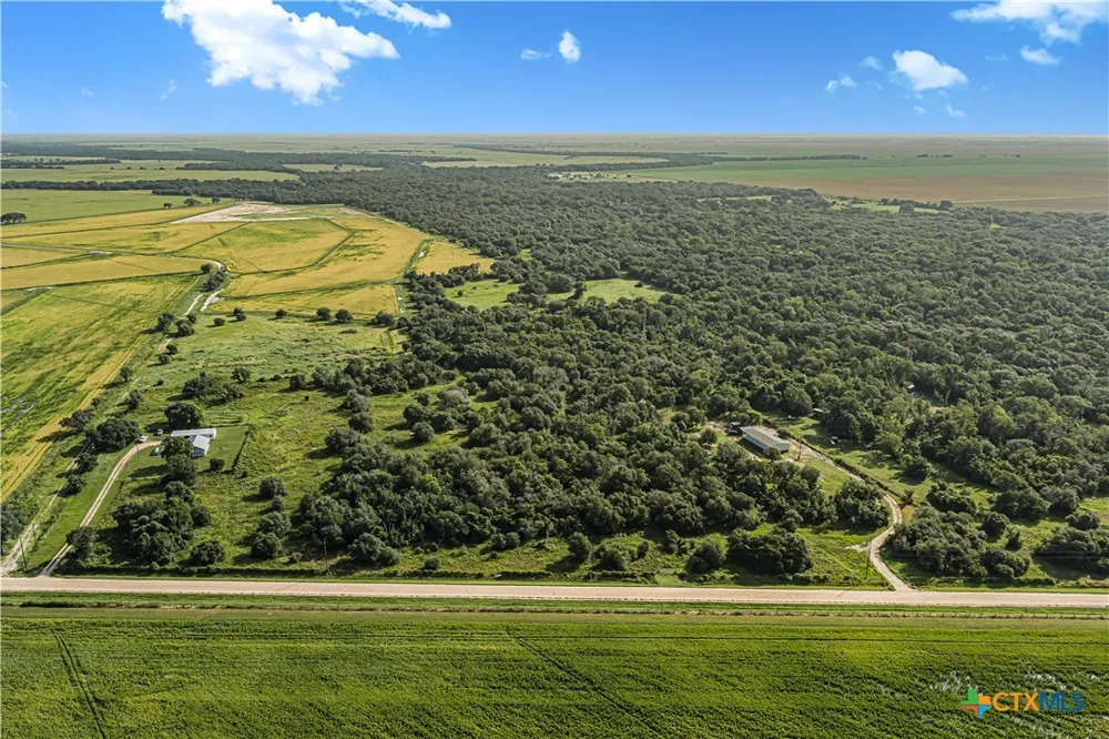 CR 394 El Campo, TX 77437