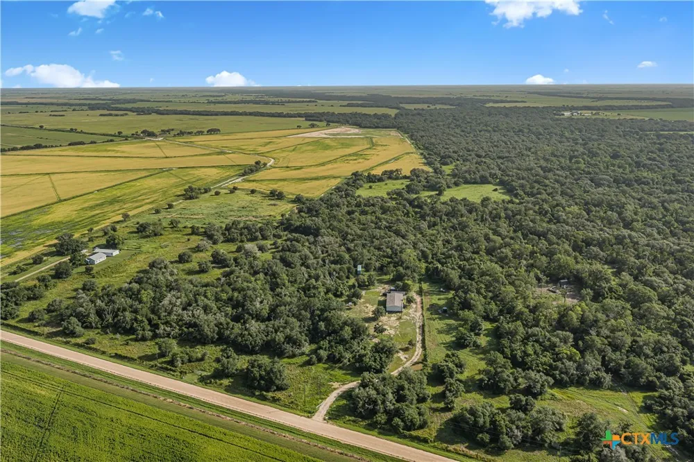 CR 394 El Campo, TX 77437