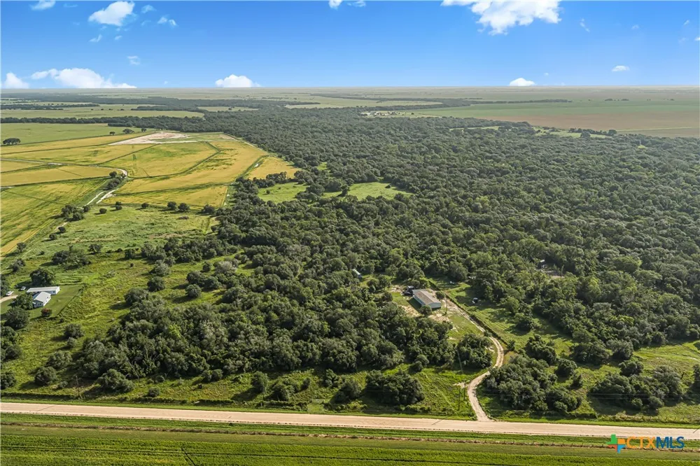 CR 394 El Campo, TX 77437