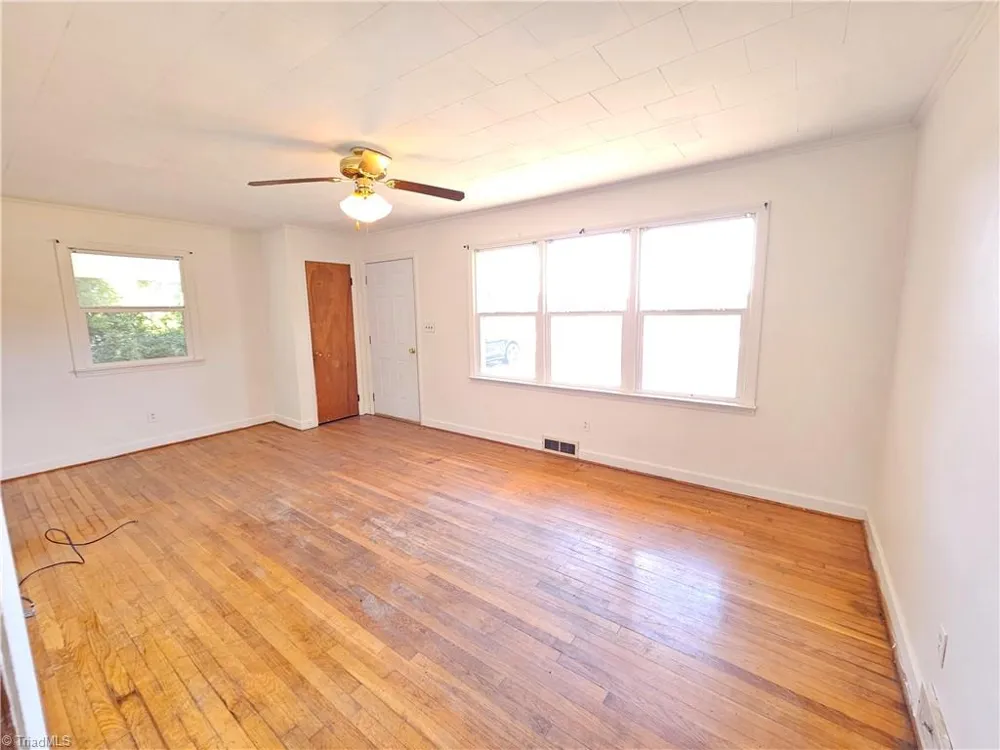 2447 Piney Mountain Road Walnut Cove, NC 27052