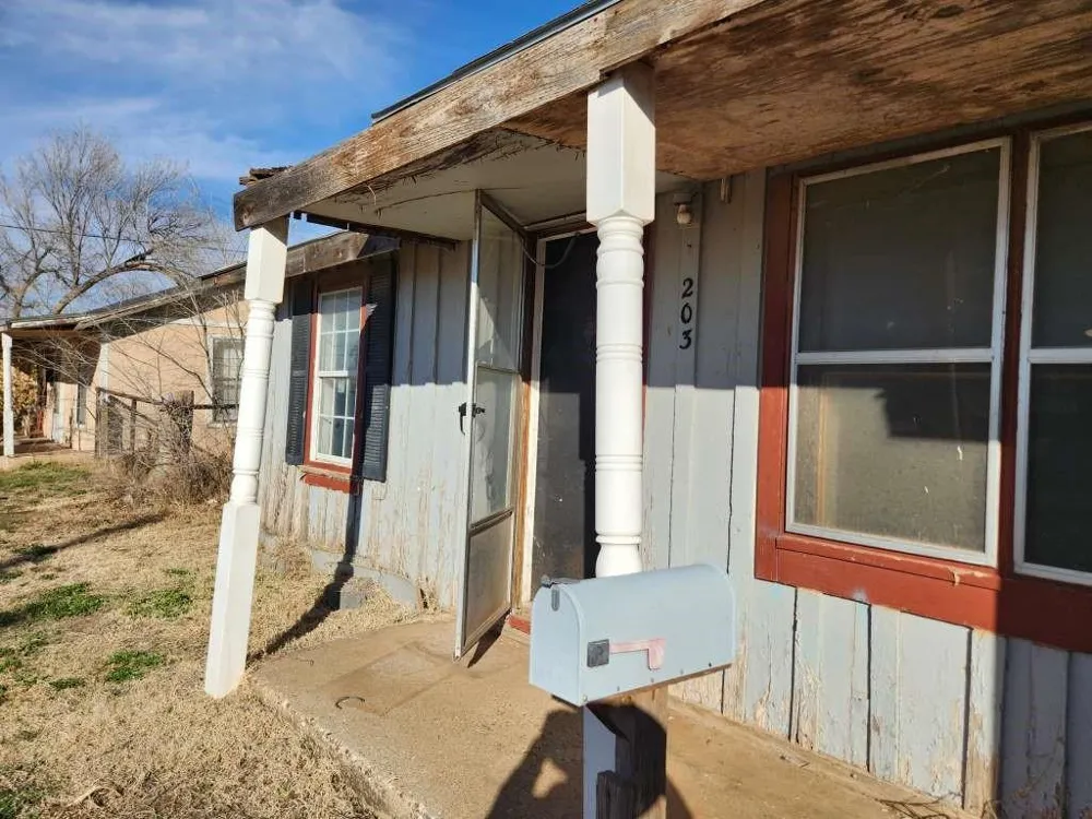 203 Pecan Street Levelland, TX 79336