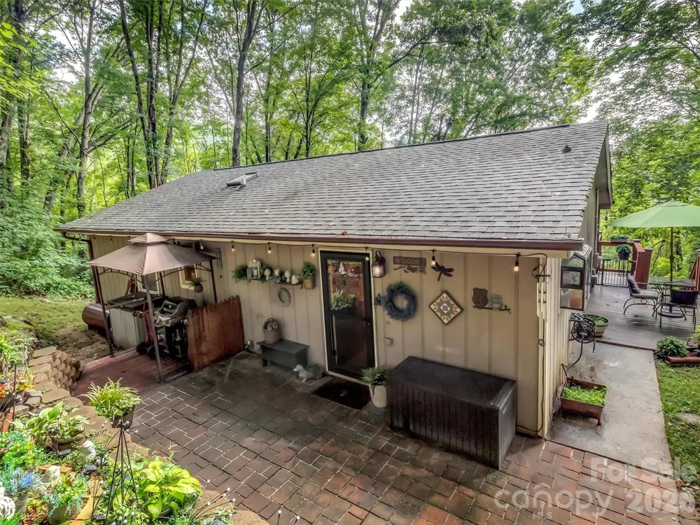 346 Wendy Way Clyde, NC 28721