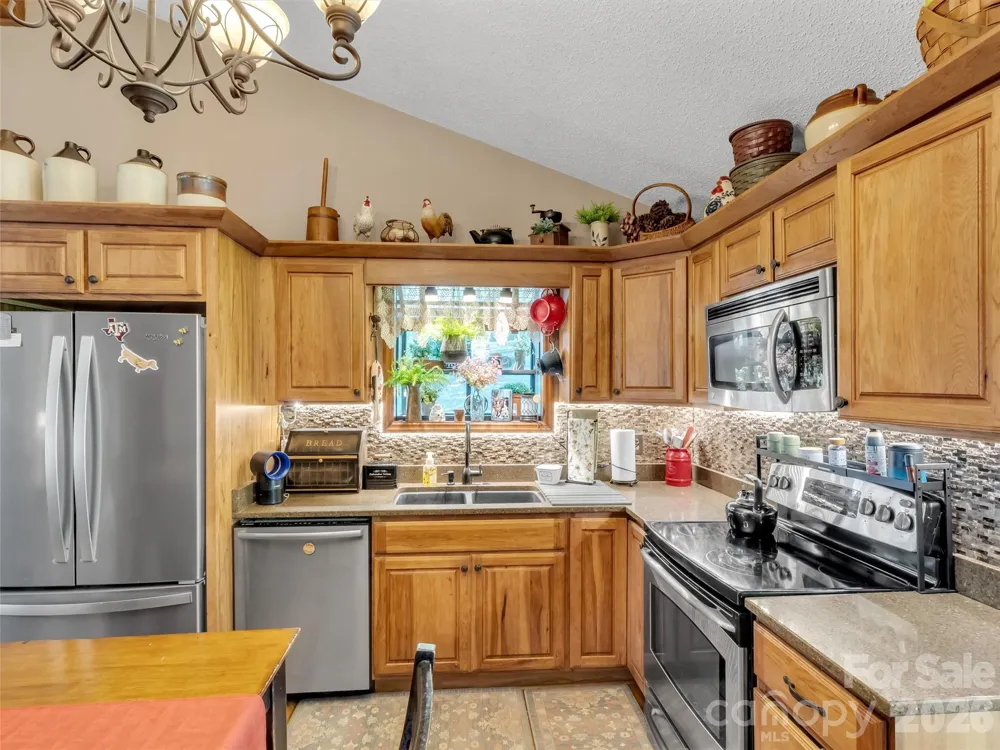 346 Wendy Way Clyde, NC 28721