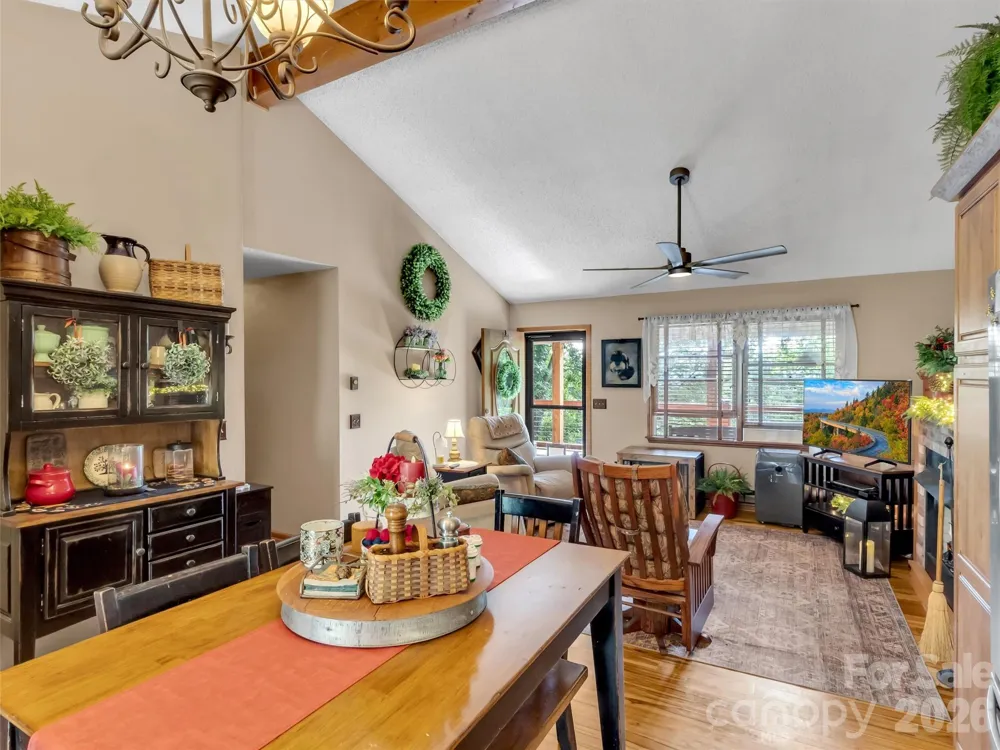 346 Wendy Way Clyde, NC 28721