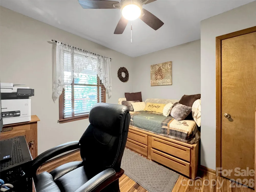 346 Wendy Way Clyde, NC 28721