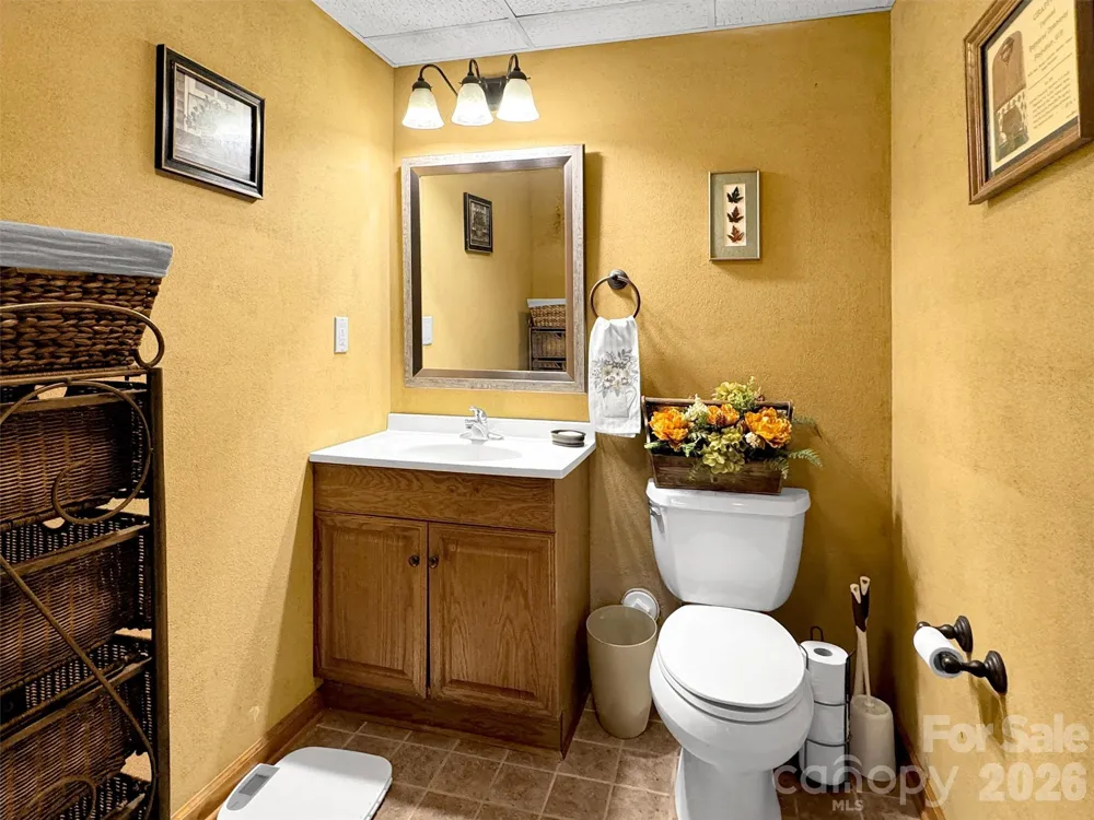 346 Wendy Way Clyde, NC 28721