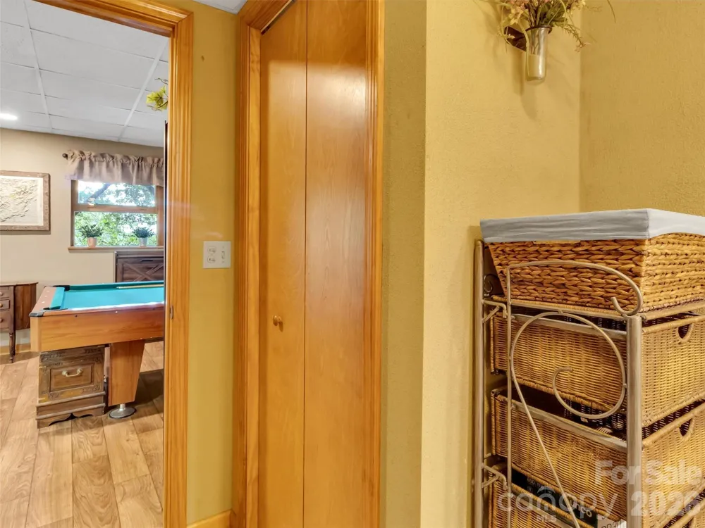 346 Wendy Way Clyde, NC 28721