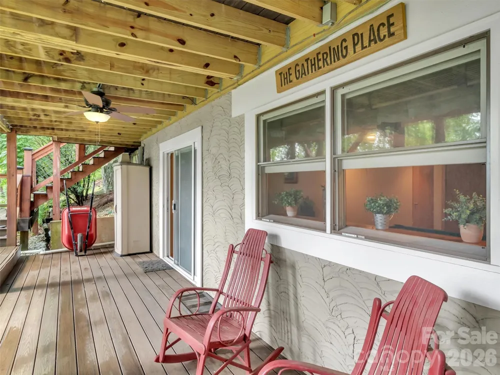 346 Wendy Way Clyde, NC 28721