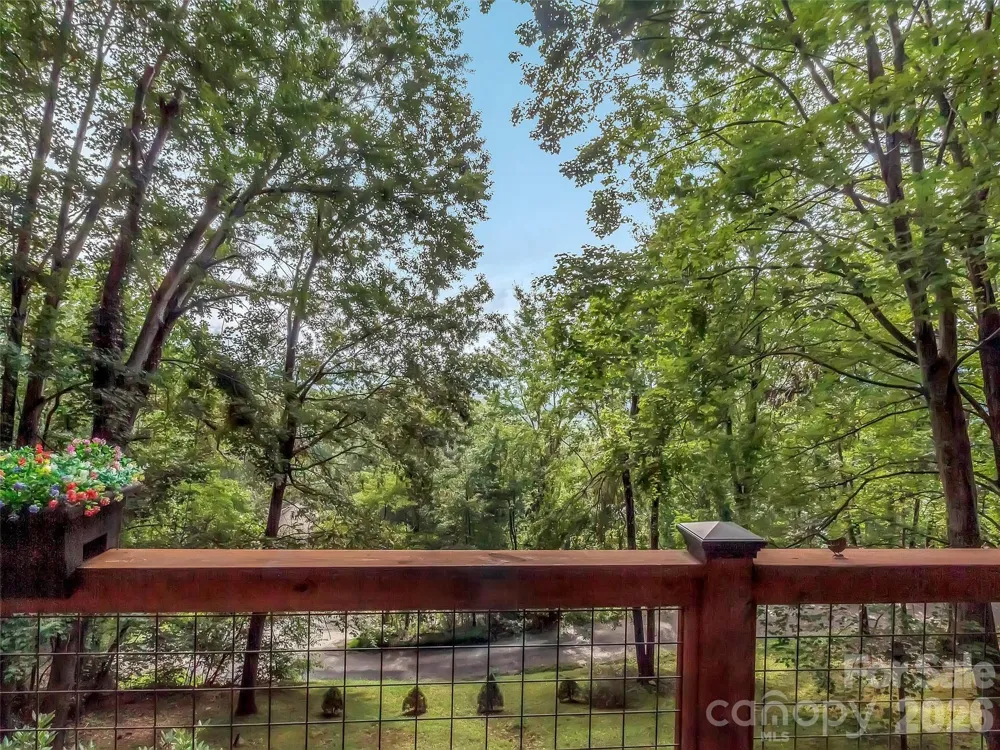 346 Wendy Way Clyde, NC 28721