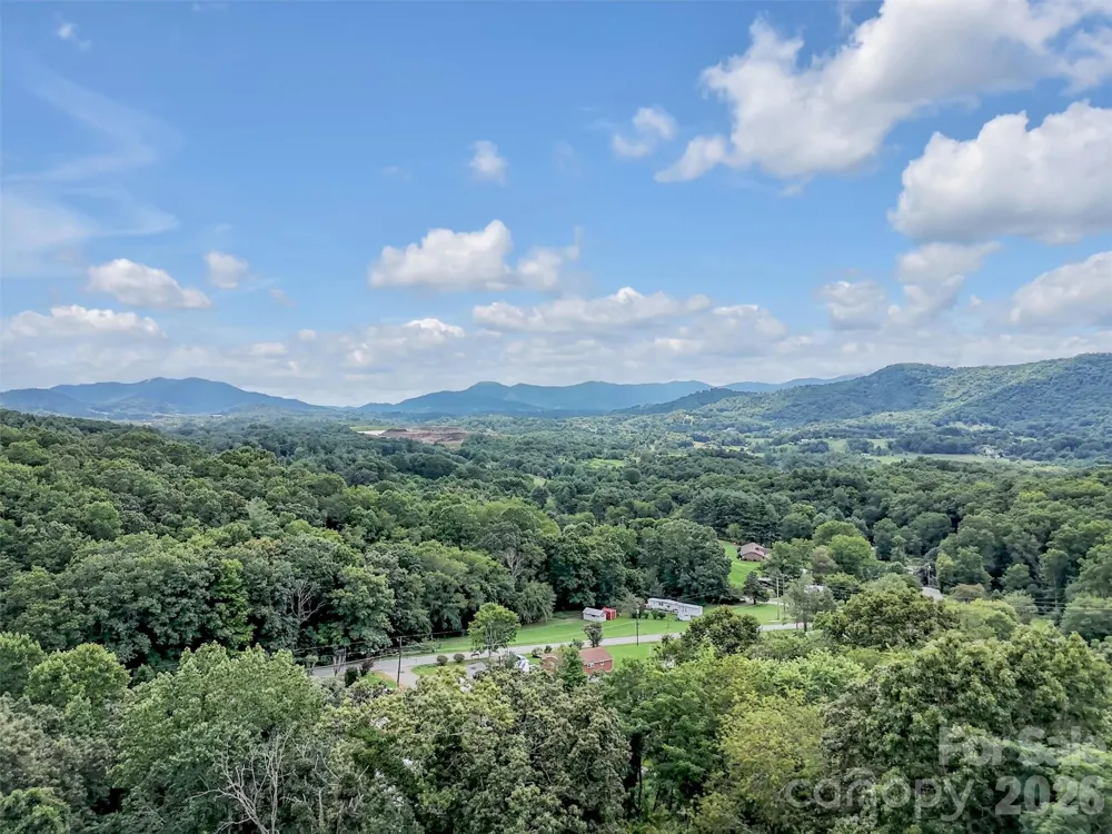 346 Wendy Way Clyde, NC 28721