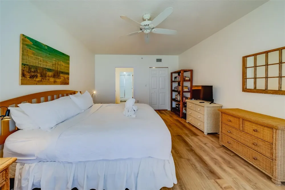 16550 GULF BOULEVARD #643 North Redington Beach, FL 33708