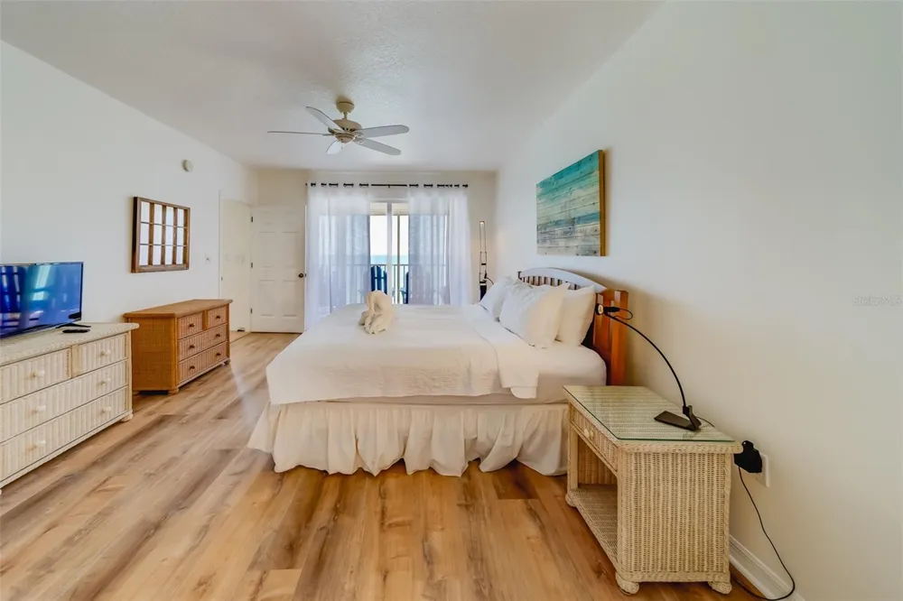 16550 GULF BOULEVARD #643 North Redington Beach, FL 33708