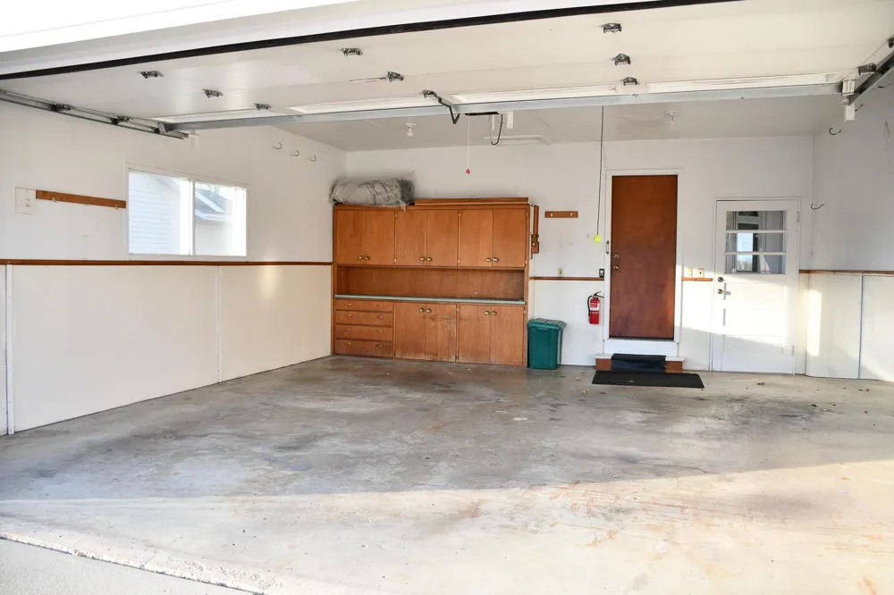 1206 S Shore Drive Worthington, MN 56187