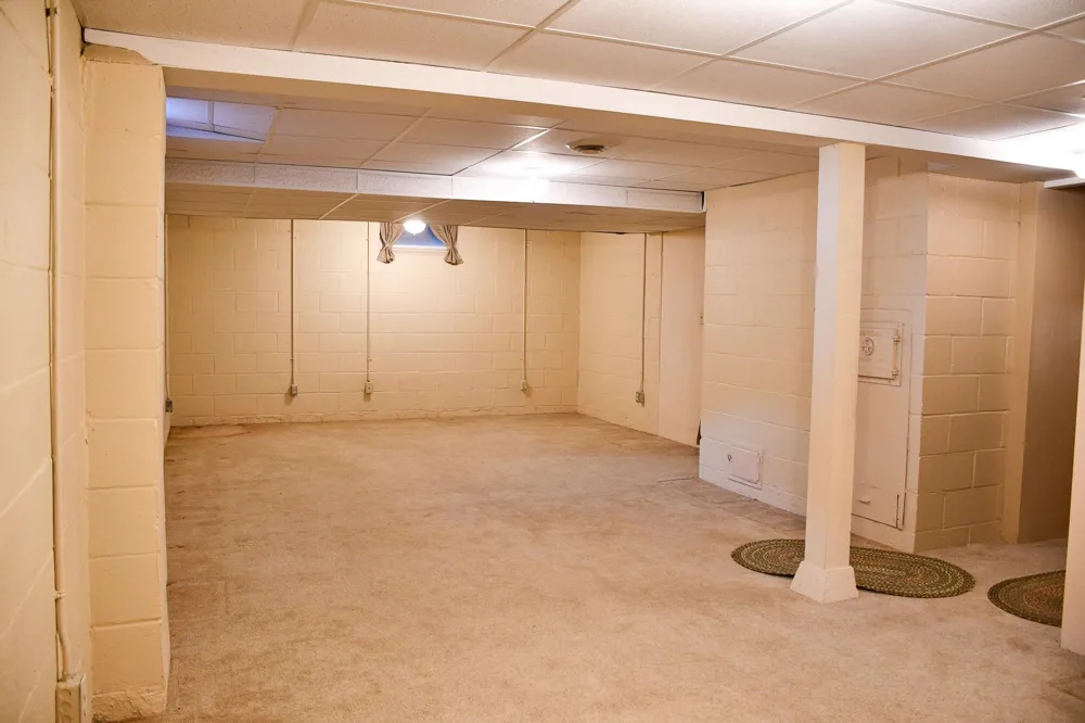 1206 S Shore Drive Worthington, MN 56187
