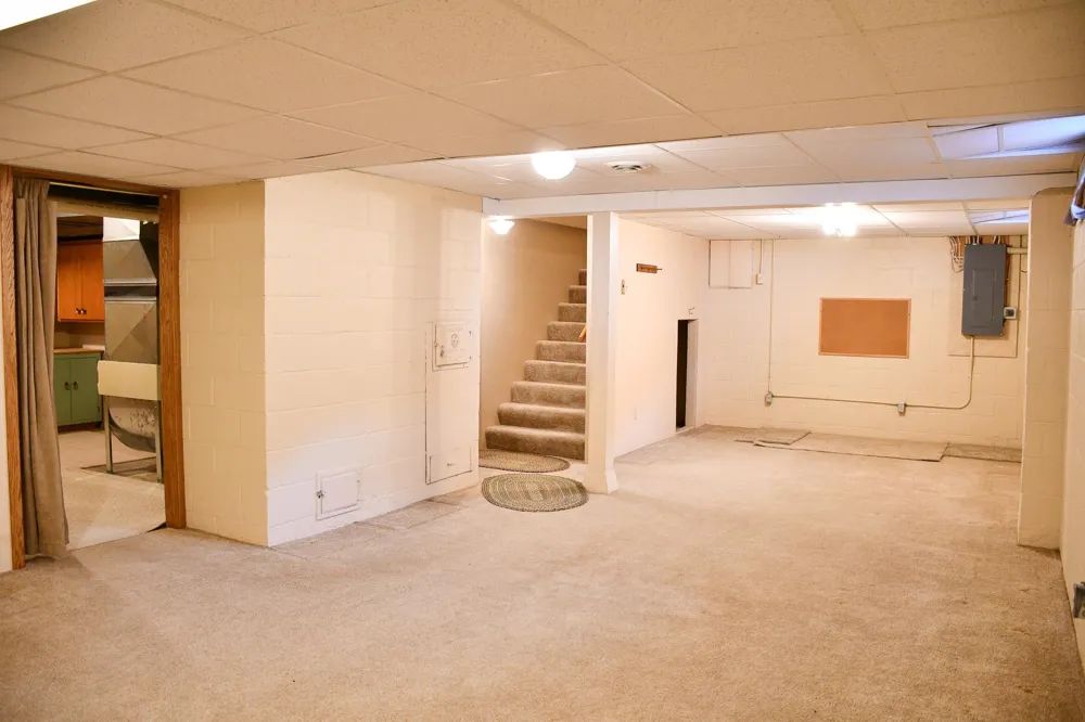 1206 S Shore Drive Worthington, MN 56187