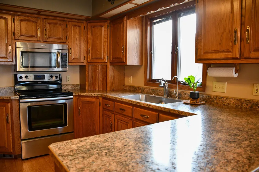 1206 S Shore Drive Worthington, MN 56187