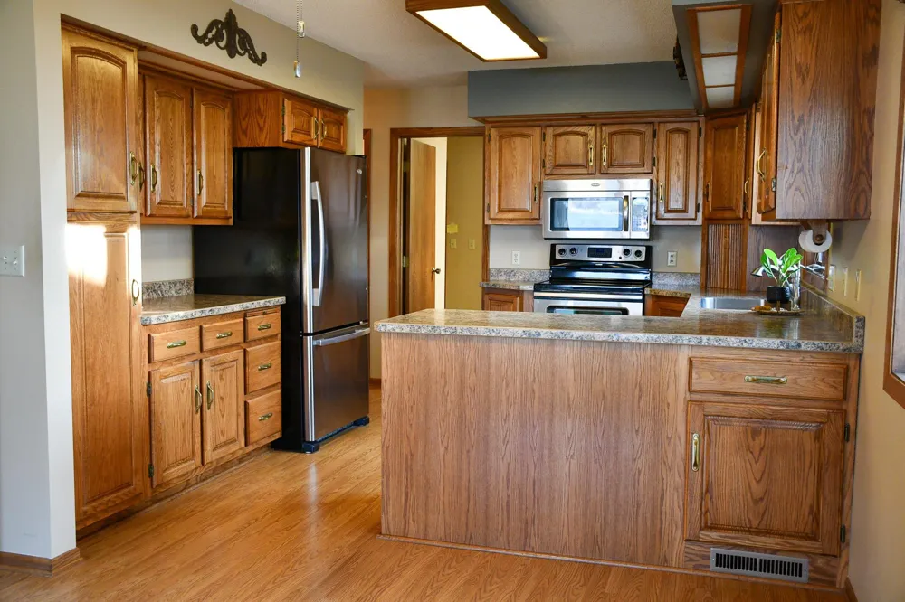 1206 S Shore Drive Worthington, MN 56187