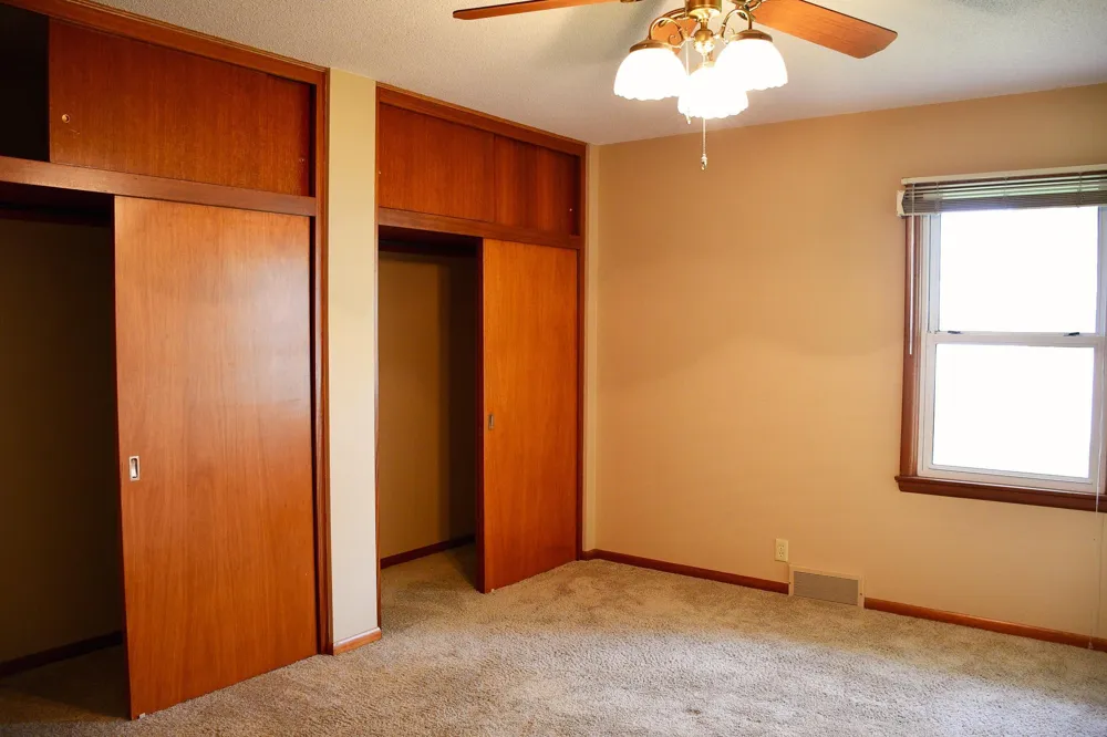 1206 S Shore Drive Worthington, MN 56187