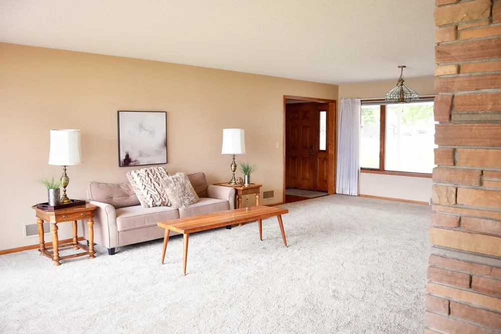 1206 S Shore Drive Worthington, MN 56187