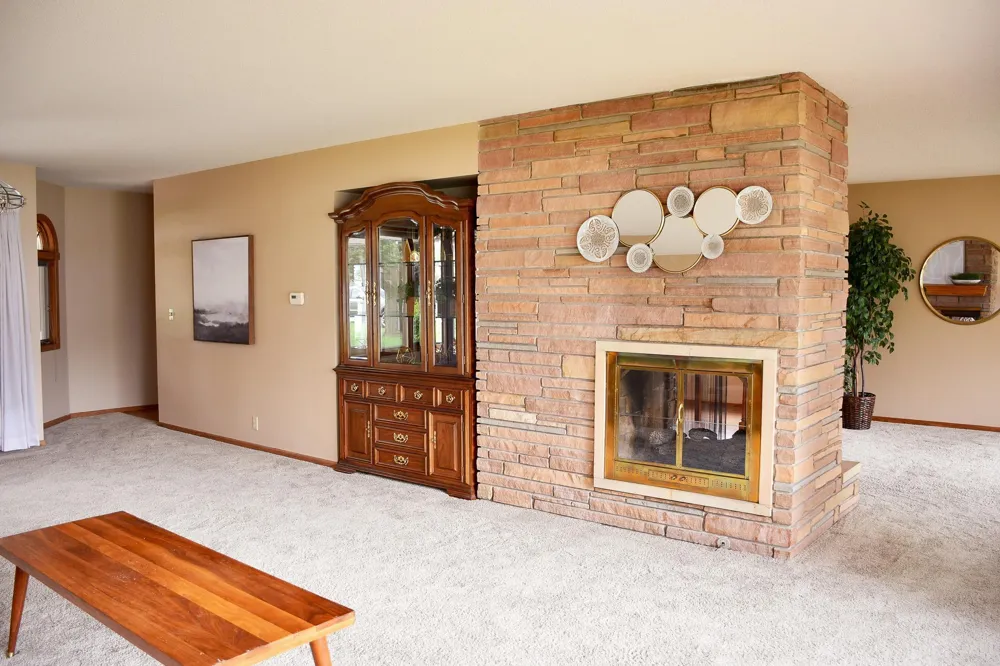 1206 S Shore Drive Worthington, MN 56187
