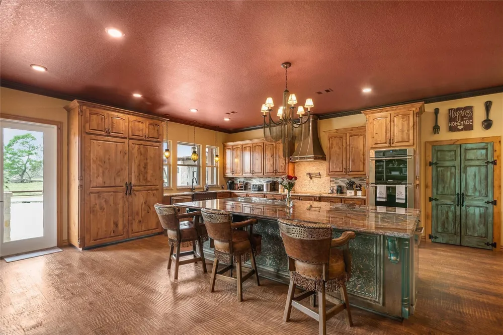 9474 E Fm  524 E Sweeny, TX 77480