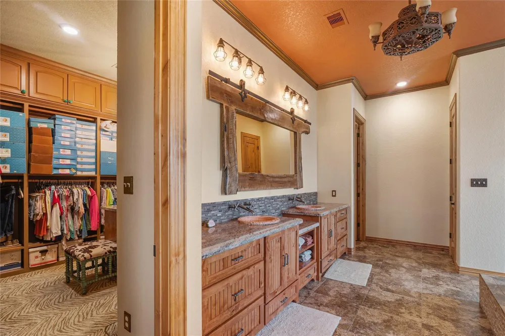 9474 E Fm  524 E Sweeny, TX 77480